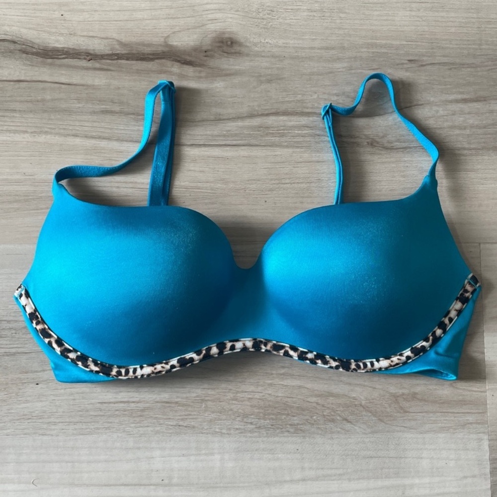 Victoria’s Secret Balconet Padded Underwire bra - 32C